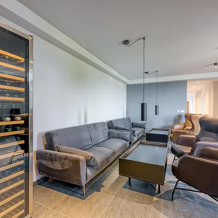 New In 2024 Lina أوباتيا