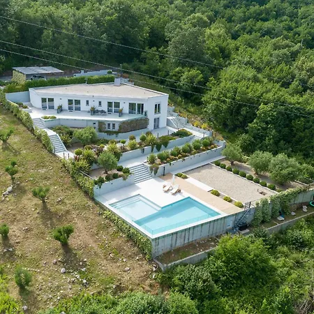 New In 2024 Lina أوباتيا